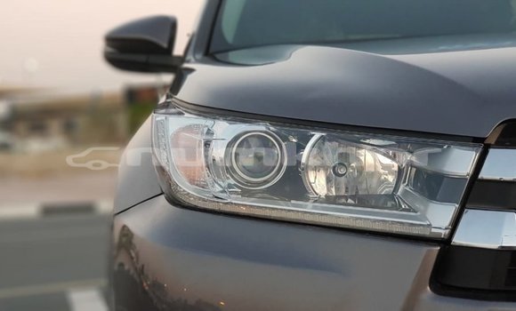 Buy Import Toyota Highlander Other Car in Import - Dubai in Bumthang Buy Import Toyota Highlander Other Car in Import - Dubai in Bumthang