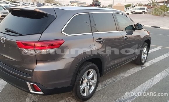 Buy Import Toyota Highlander Other Car in Import - Dubai in Bumthang Buy Import Toyota Highlander Other Car in Import - Dubai in Bumthang