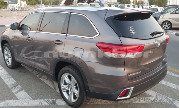 Buy Import Toyota Highlander Other Car in Import - Dubai in Bumthang Buy Import Toyota Highlander Other Car in Import - Dubai in Bumthang