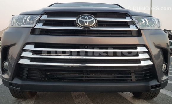 Buy Import Toyota Highlander Other Car in Import - Dubai in Bumthang Buy Import Toyota Highlander Other Car in Import - Dubai in Bumthang