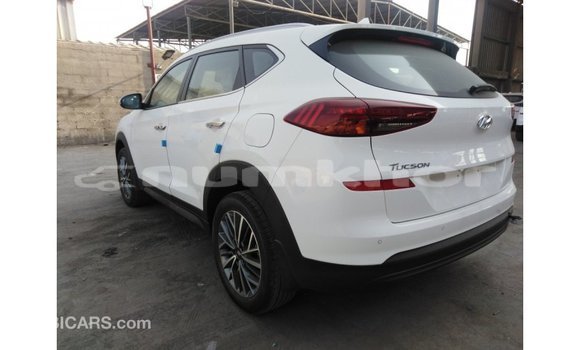 Buy Import Hyundai Tucson White Car in Import - Dubai in Bumthang Buy Import Hyundai Tucson White Car in Import - Dubai in Bumthang