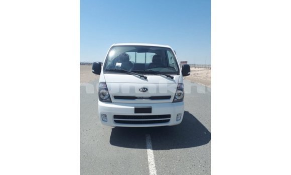 Buy Import Kia Carens White Car in Import - Dubai in Bumthang Buy Import Kia Carens White Car in Import - Dubai in Bumthang