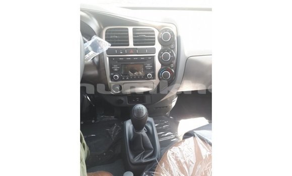 Buy Import Kia Carens White Car in Import - Dubai in Bumthang Buy Import Kia Carens White Car in Import - Dubai in Bumthang