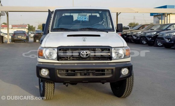 Buy Import Toyota Land Cruiser White Car in Import - Dubai in Bumthang Buy Import Toyota Land Cruiser White Car in Import - Dubai in Bumthang
