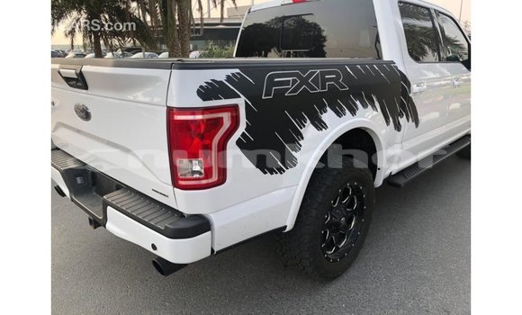 Buy Import Ford Club Wagon White Car in Import - Dubai in Bumthang Buy Import Ford Club Wagon White Car in Import - Dubai in Bumthang