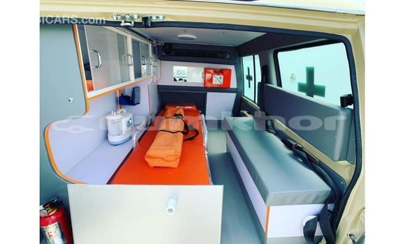 Buy Import Toyota Land Cruiser Beige Car in Import - Dubai in Bumthang Buy Import Toyota Land Cruiser Beige Car in Import - Dubai in Bumthang