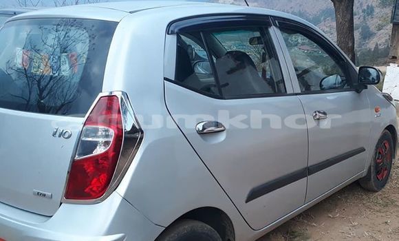 Buy Used Hyundai i10 Silver Car in Thimphu in Timphu Buy Used Hyundai i10 Silver Car in Thimphu in Timphu
