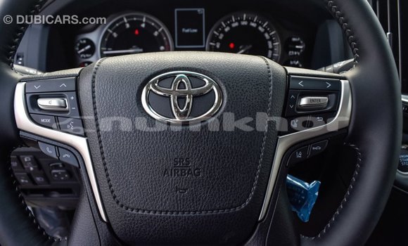 Buy Import Toyota Land Cruiser White Car in Import - Dubai in Bumthang Buy Import Toyota Land Cruiser White Car in Import - Dubai in Bumthang