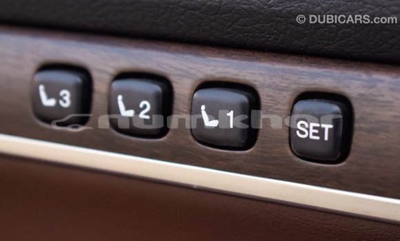 Buy Import Toyota Land Cruiser White Car in Import - Dubai in Bumthang Buy Import Toyota Land Cruiser White Car in Import - Dubai in Bumthang