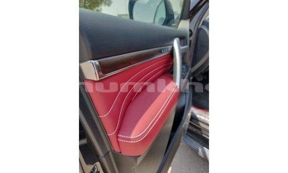 Buy Import Toyota Land Cruiser Black Car in Import - Dubai in Bumthang Buy Import Toyota Land Cruiser Black Car in Import - Dubai in Bumthang