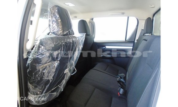 Buy Import Toyota Hilux White Car in Import - Dubai in Bumthang Buy Import Toyota Hilux White Car in Import - Dubai in Bumthang