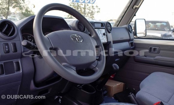 Buy Import Toyota Land Cruiser White Car in Import - Dubai in Bumthang Buy Import Toyota Land Cruiser White Car in Import - Dubai in Bumthang
