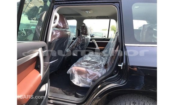 Buy Import Toyota Land Cruiser Black Car in Import - Dubai in Bumthang Buy Import Toyota Land Cruiser Black Car in Import - Dubai in Bumthang