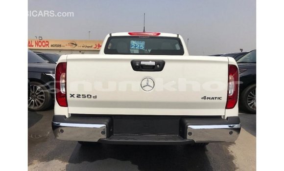 Buy Import Mercedes-Benz 250 White Car in Import - Dubai in Bumthang Buy Import Mercedes-Benz 250 White Car in Import - Dubai in Bumthang
