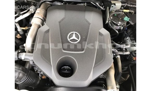 Buy Import Mercedes-Benz 250 White Car in Import - Dubai in Bumthang Buy Import Mercedes-Benz 250 White Car in Import - Dubai in Bumthang
