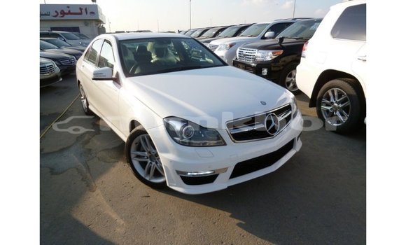 Buy Import Mercedes-Benz 200 White Car in Import - Dubai in Bumthang Buy Import Mercedes-Benz 200 White Car in Import - Dubai in Bumthang