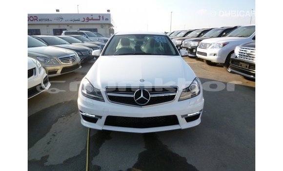 Buy Import Mercedes-Benz 200 White Car in Import - Dubai in Bumthang Buy Import Mercedes-Benz 200 White Car in Import - Dubai in Bumthang