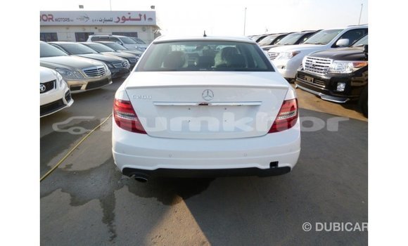 Buy Import Mercedes-Benz 200 White Car in Import - Dubai in Bumthang Buy Import Mercedes-Benz 200 White Car in Import - Dubai in Bumthang