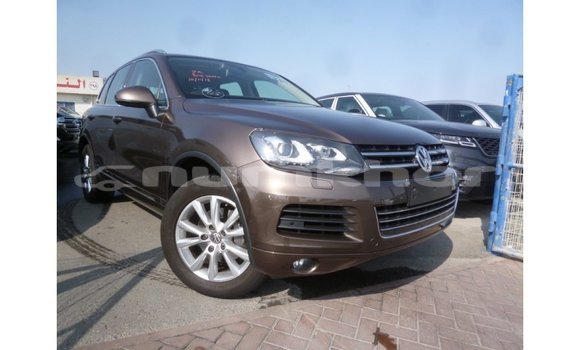 Buy Import Volkswagen Touareg Brown Car in Import - Dubai in Bumthang