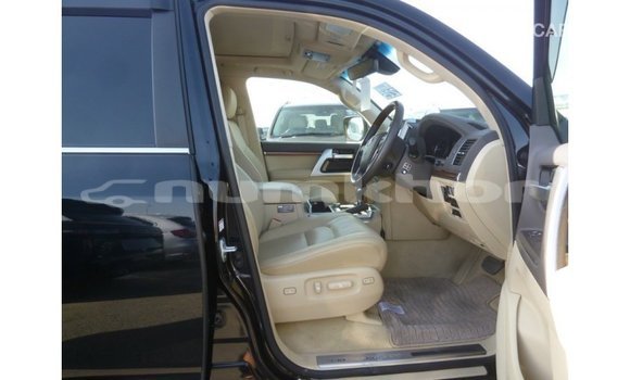 Buy Import Toyota Land Cruiser Black Car in Import - Dubai in Bumthang Buy Import Toyota Land Cruiser Black Car in Import - Dubai in Bumthang