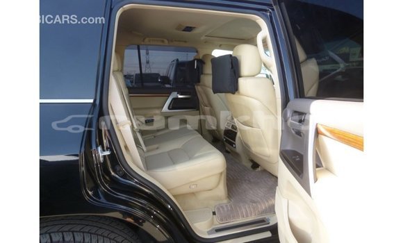 Buy Import Toyota Land Cruiser Black Car in Import - Dubai in Bumthang Buy Import Toyota Land Cruiser Black Car in Import - Dubai in Bumthang