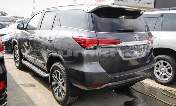 Buy Import Toyota Fortuner Other Car in Import - Dubai in Bumthang Buy Import Toyota Fortuner Other Car in Import - Dubai in Bumthang