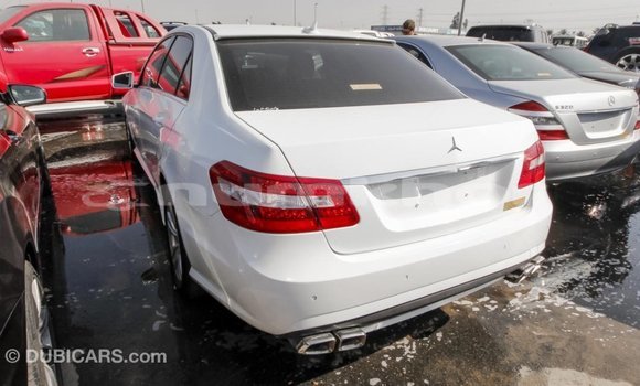 Buy Import Mercedes-Benz 200 White Car in Import - Dubai in Bumthang Buy Import Mercedes-Benz 200 White Car in Import - Dubai in Bumthang