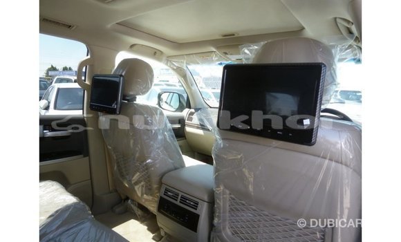 Buy Import Toyota Land Cruiser White Car in Import - Dubai in Bumthang Buy Import Toyota Land Cruiser White Car in Import - Dubai in Bumthang