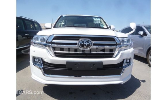 Buy Import Toyota Land Cruiser White Car in Import - Dubai in Bumthang Buy Import Toyota Land Cruiser White Car in Import - Dubai in Bumthang