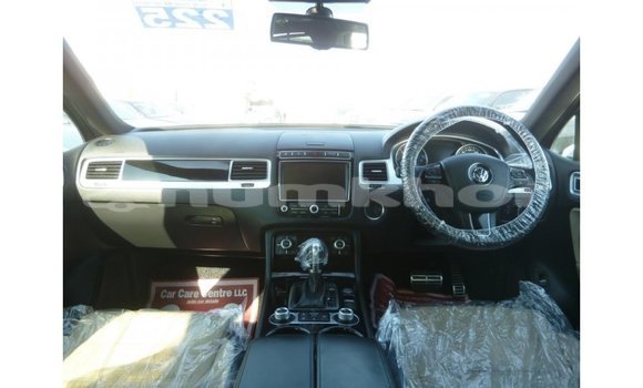 Buy Import Volkswagen Touareg White Car in Import - Dubai in Bumthang Buy Import Volkswagen Touareg White Car in Import - Dubai in Bumthang