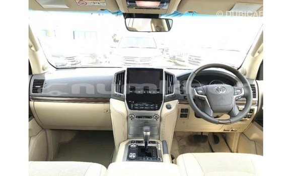 Buy Import Toyota Land Cruiser Black Car in Import - Dubai in Bumthang Buy Import Toyota Land Cruiser Black Car in Import - Dubai in Bumthang