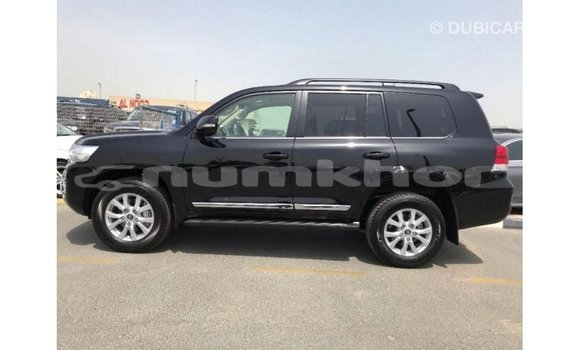 Buy Import Toyota Land Cruiser Black Car in Import - Dubai in Bumthang Buy Import Toyota Land Cruiser Black Car in Import - Dubai in Bumthang