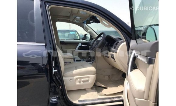 Buy Import Toyota Land Cruiser Black Car in Import - Dubai in Bumthang Buy Import Toyota Land Cruiser Black Car in Import - Dubai in Bumthang