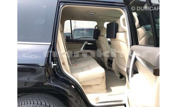 Buy Import Toyota Land Cruiser Black Car in Import - Dubai in Bumthang Buy Import Toyota Land Cruiser Black Car in Import - Dubai in Bumthang