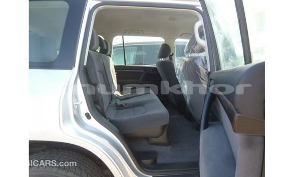 Buy Import Toyota Land Cruiser Other Car in Import - Dubai in Bumthang Buy Import Toyota Land Cruiser Other Car in Import - Dubai in Bumthang