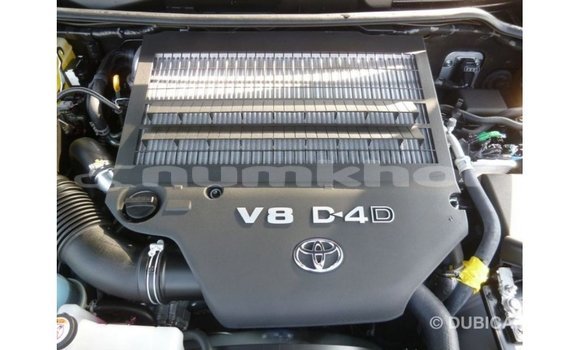 Buy Import Toyota Land Cruiser Black Car in Import - Dubai in Bumthang Buy Import Toyota Land Cruiser Black Car in Import - Dubai in Bumthang