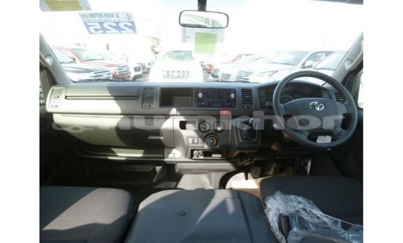 Buy Import Toyota Hiace White Car in Import - Dubai in Bumthang Buy Import Toyota Hiace White Car in Import - Dubai in Bumthang