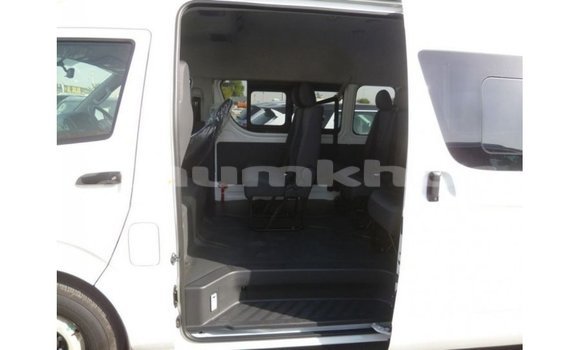 Buy Import Toyota Hiace White Car in Import - Dubai in Bumthang Buy Import Toyota Hiace White Car in Import - Dubai in Bumthang