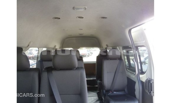 Buy Import Toyota Hiace White Car in Import - Dubai in Bumthang Buy Import Toyota Hiace White Car in Import - Dubai in Bumthang