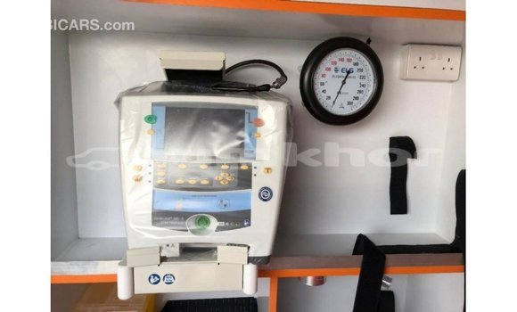 Buy Import Toyota Hiace White Car in Import - Dubai in Bumthang Buy Import Toyota Hiace White Car in Import - Dubai in Bumthang