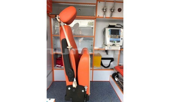 Buy Import Toyota Hiace White Car in Import - Dubai in Bumthang Buy Import Toyota Hiace White Car in Import - Dubai in Bumthang