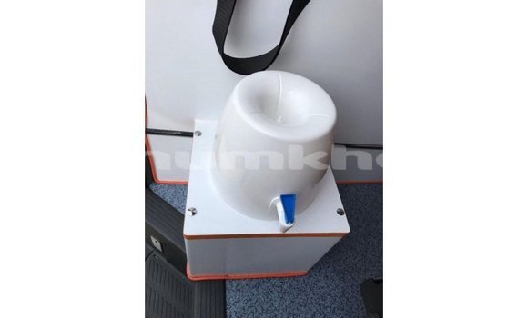 Buy Import Toyota Hiace White Car in Import - Dubai in Bumthang Buy Import Toyota Hiace White Car in Import - Dubai in Bumthang