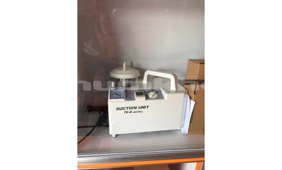 Buy Import Toyota Hiace White Car in Import - Dubai in Bumthang Buy Import Toyota Hiace White Car in Import - Dubai in Bumthang