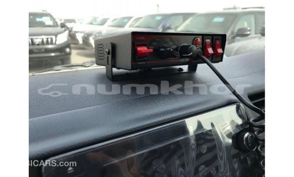 Buy Import Toyota Hiace White Car in Import - Dubai in Bumthang Buy Import Toyota Hiace White Car in Import - Dubai in Bumthang