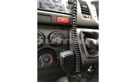 Buy Import Toyota Hiace White Car in Import - Dubai in Bumthang Buy Import Toyota Hiace White Car in Import - Dubai in Bumthang