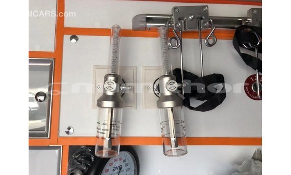 Buy Import Toyota Hiace White Car in Import - Dubai in Bumthang Buy Import Toyota Hiace White Car in Import - Dubai in Bumthang