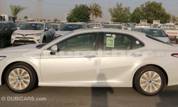 Buy Import Toyota Camry White Car in Import - Dubai in Bumthang Buy Import Toyota Camry White Car in Import - Dubai in Bumthang