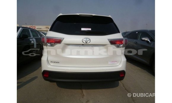 Buy Import Toyota Kluger White Car in Import - Dubai in Bumthang Buy Import Toyota Kluger White Car in Import - Dubai in Bumthang
