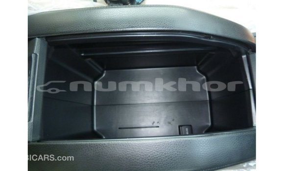 Buy Import Toyota Kluger White Car in Import - Dubai in Bumthang Buy Import Toyota Kluger White Car in Import - Dubai in Bumthang