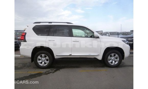 Buy Import Toyota Prado White Car in Import - Dubai in Bumthang Buy Import Toyota Prado White Car in Import - Dubai in Bumthang